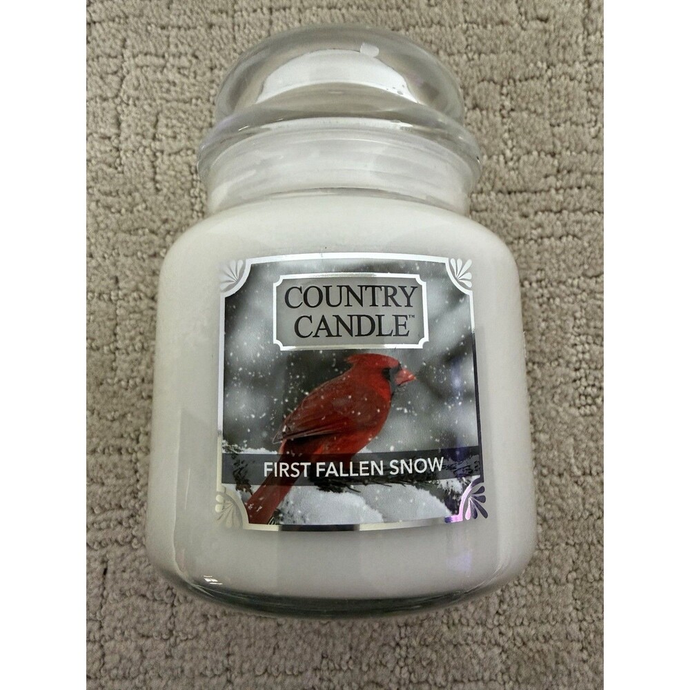 Classic KRINGLE COUNTRY Candle (1) First  Fallen Snow 18 oz Two Wick Candle